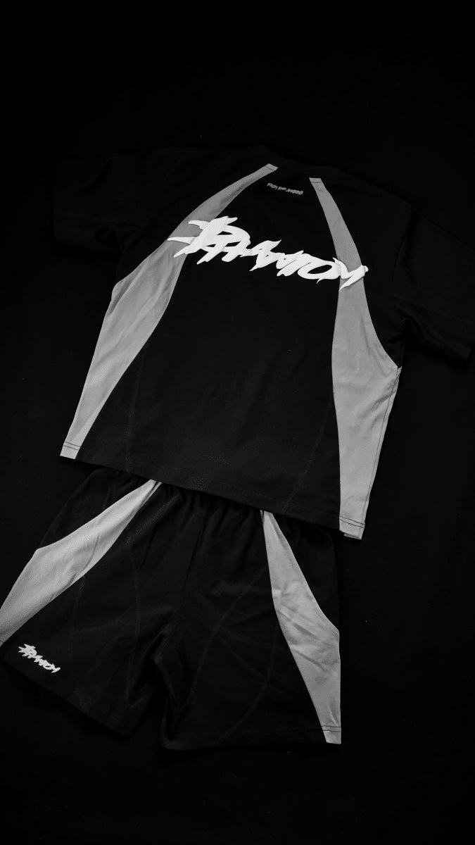 STEALTH SET (T-SHIRT + SHORTS)