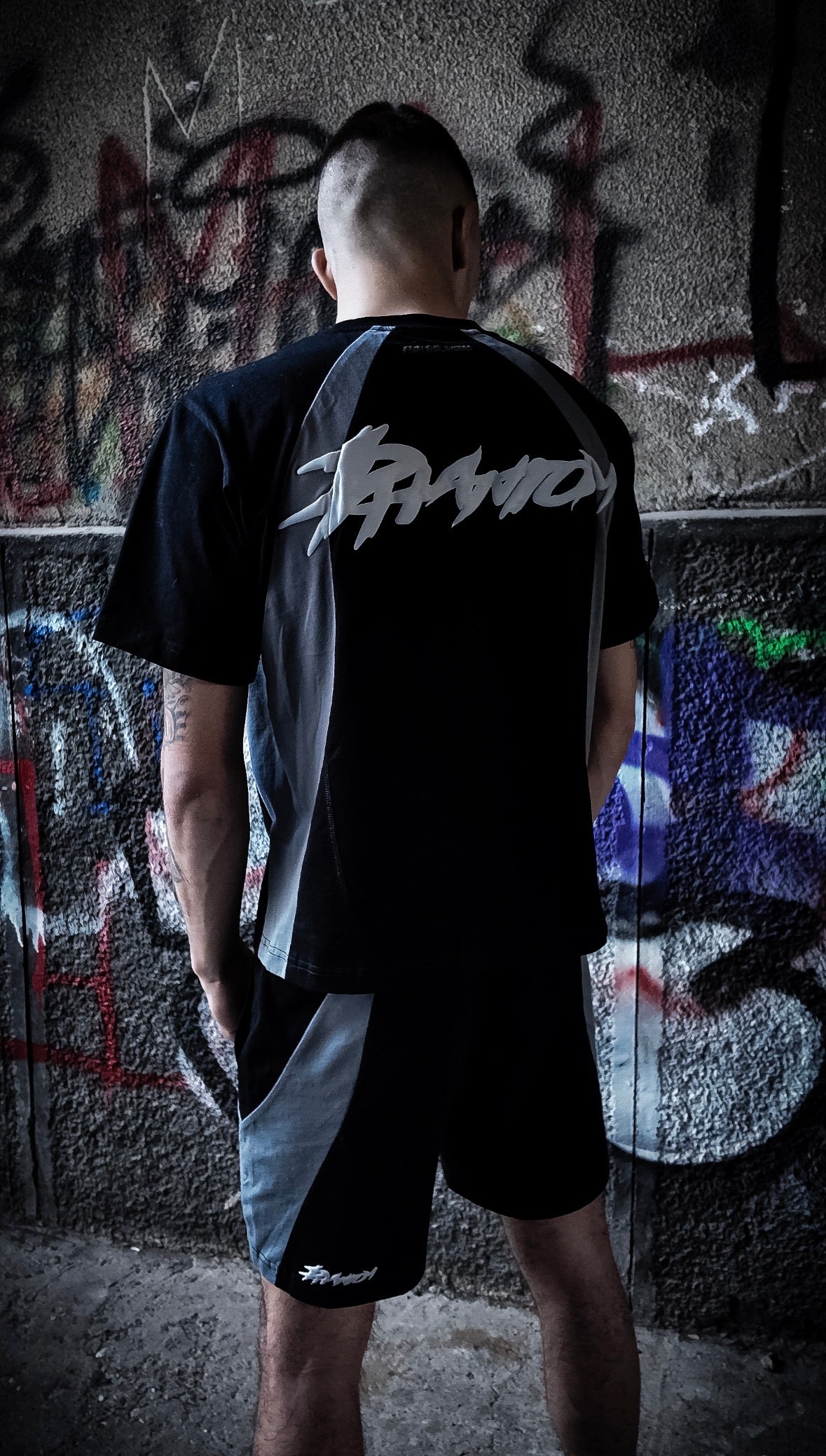 STEALTH PHANTOM SET (T-SHIRT + SHORTS)